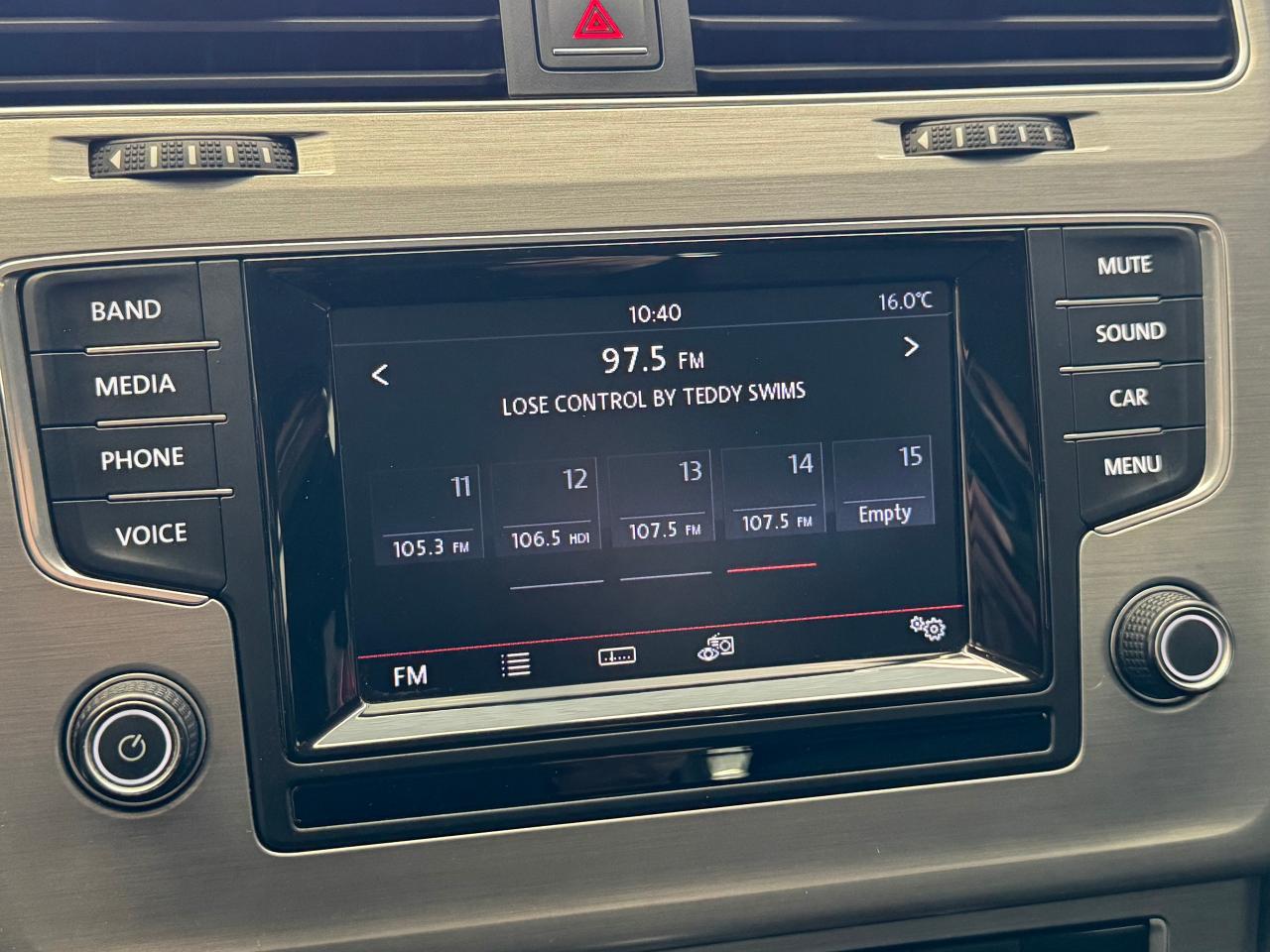 2015 Volkswagen Golf Trendline+New Tires+A/C+Heated Seats+CLEAN CARFAX - Photo #27