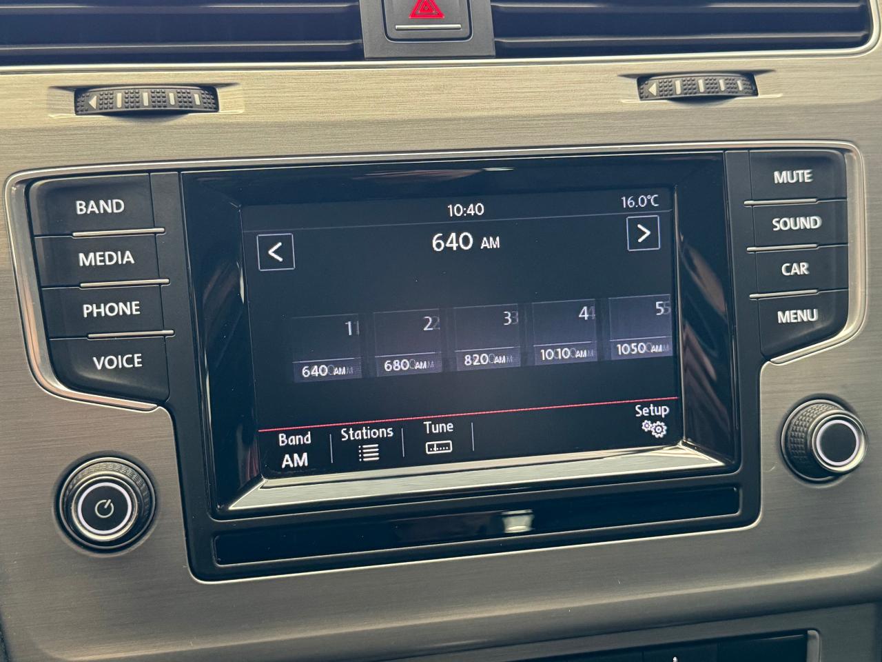 2015 Volkswagen Golf Trendline+New Tires+A/C+Heated Seats+CLEAN CARFAX - Photo #28