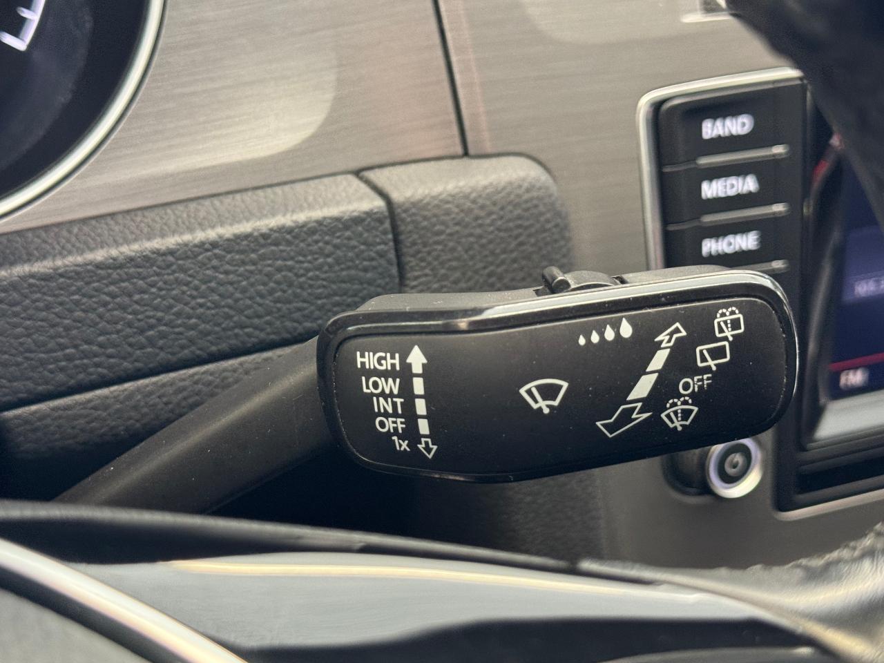 2015 Volkswagen Golf Trendline+New Tires+A/C+Heated Seats+CLEAN CARFAX - Photo #43