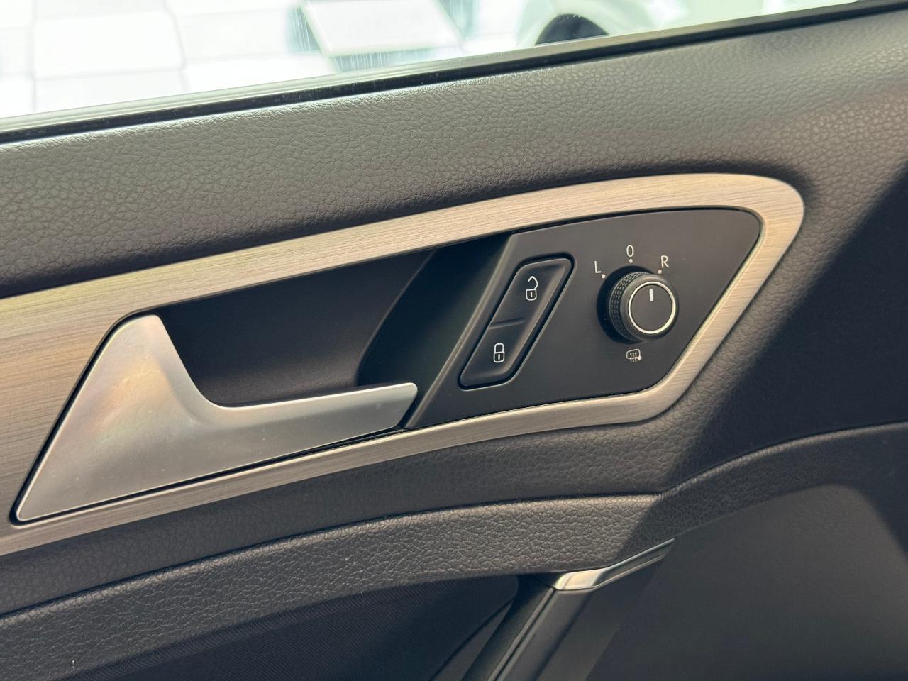 2015 Volkswagen Golf Trendline+New Tires+A/C+Heated Seats+CLEAN CARFAX - Photo #41