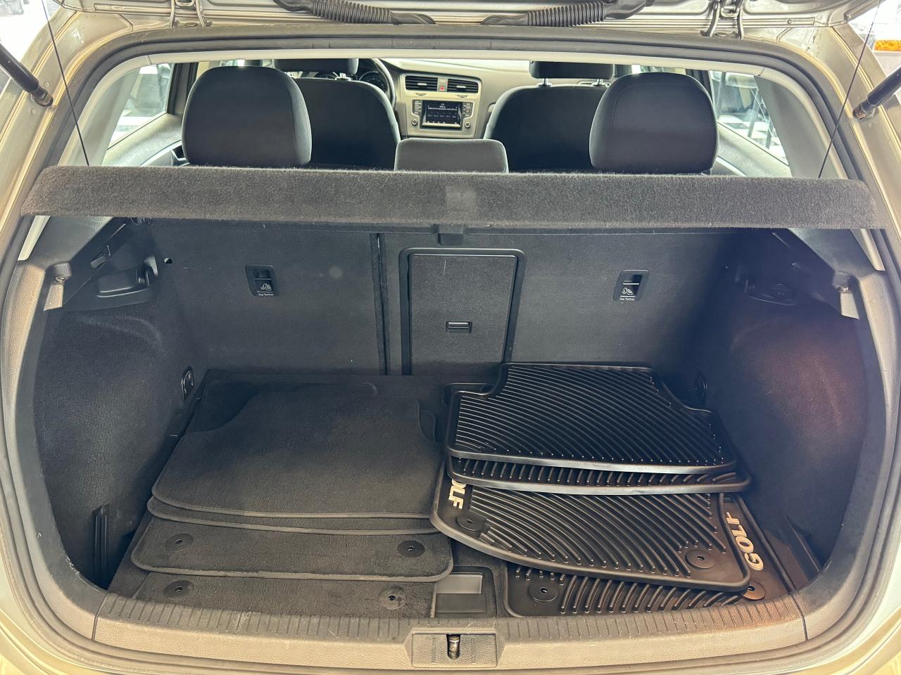 2015 Volkswagen Golf Trendline+New Tires+A/C+Heated Seats+CLEAN CARFAX - Photo #25