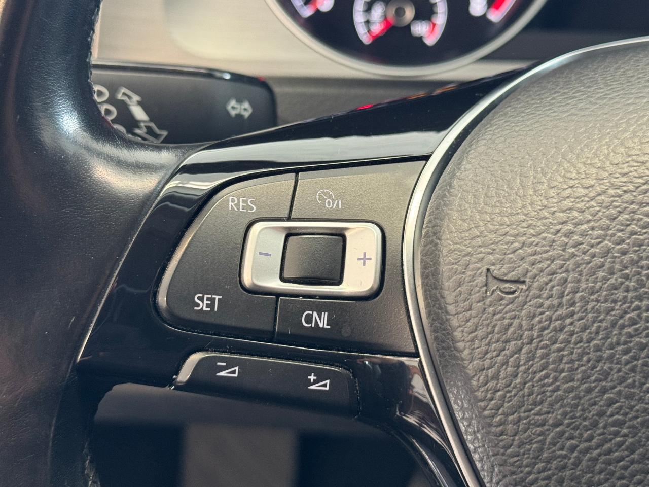 2015 Volkswagen Golf Trendline+New Tires+A/C+Heated Seats+CLEAN CARFAX - Photo #42