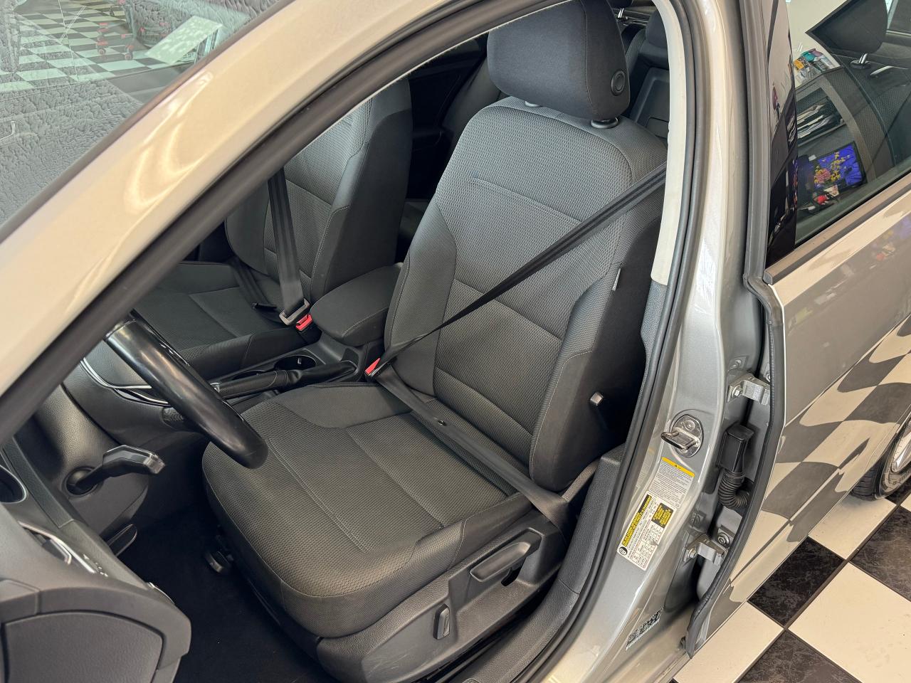 2015 Volkswagen Golf Trendline+New Tires+A/C+Heated Seats+CLEAN CARFAX Photo78