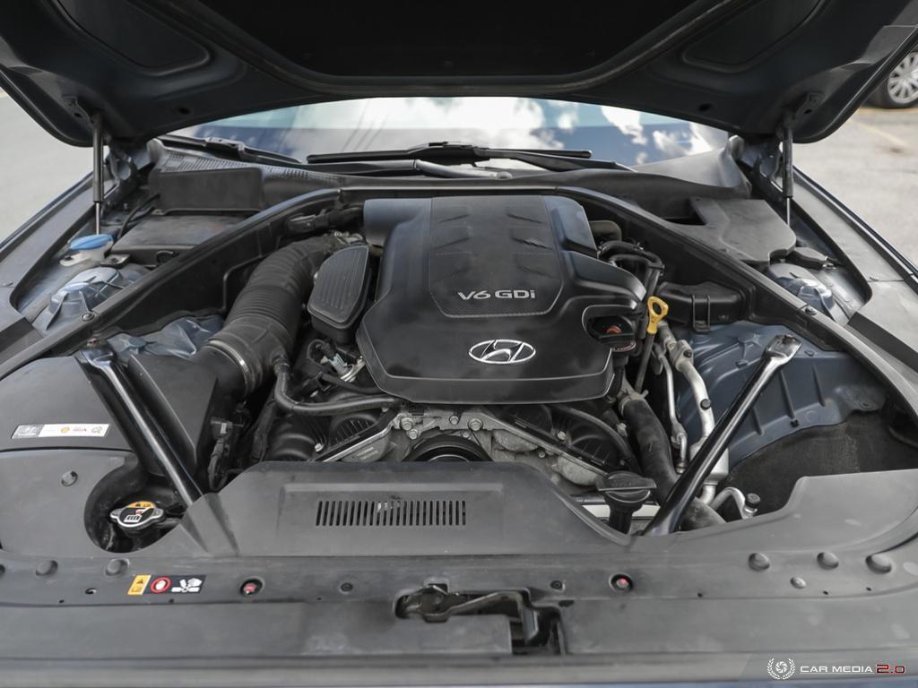 2015 Hyundai Genesis 3.8L Luxury AWD - Photo #8