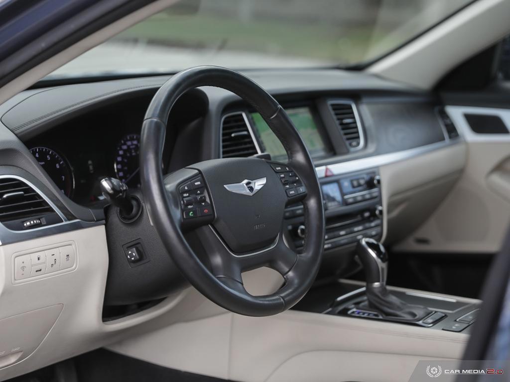 2015 Hyundai Genesis 3.8L Luxury AWD - Photo #13