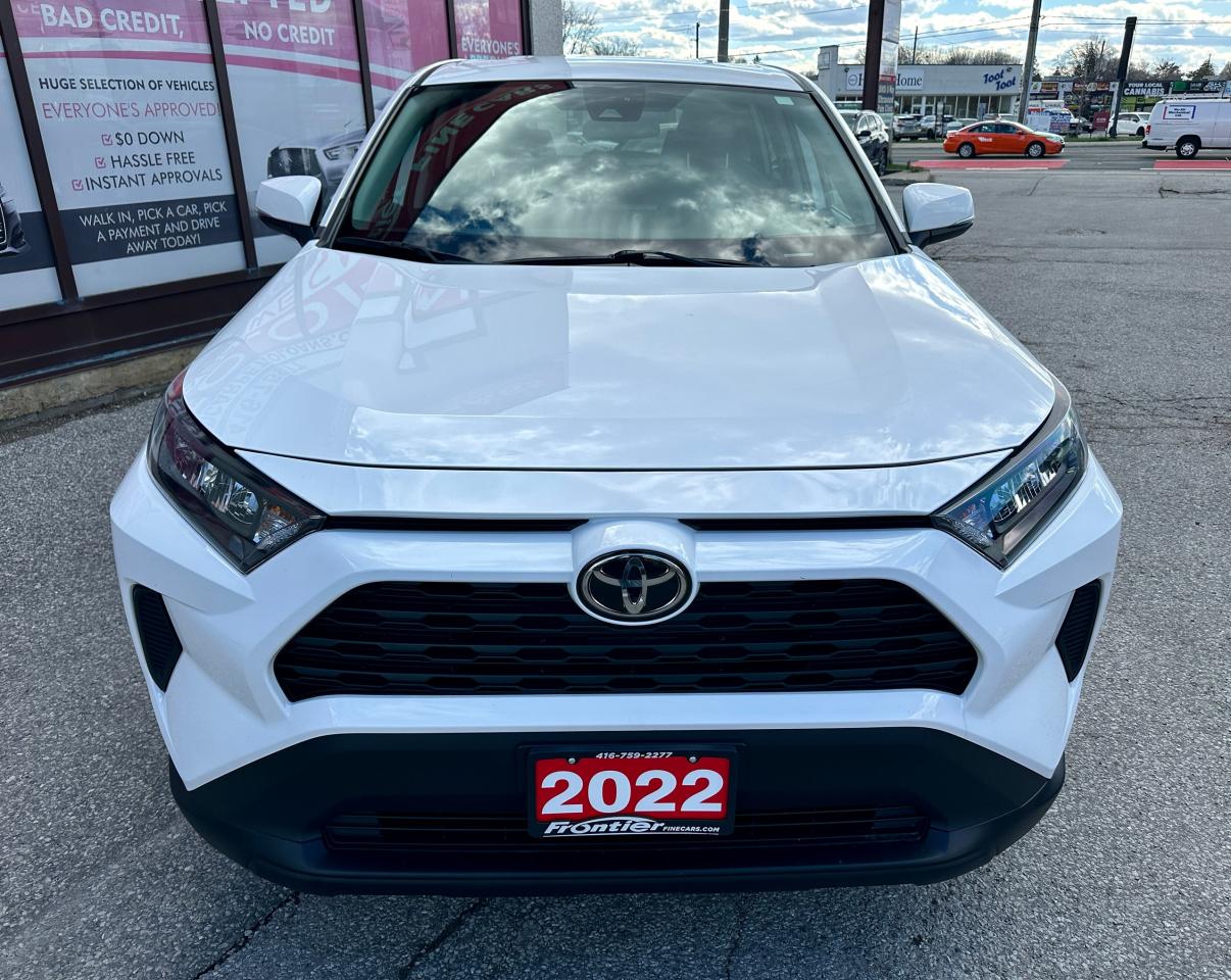 2022 Toyota RAV4 LE AWD Photo2