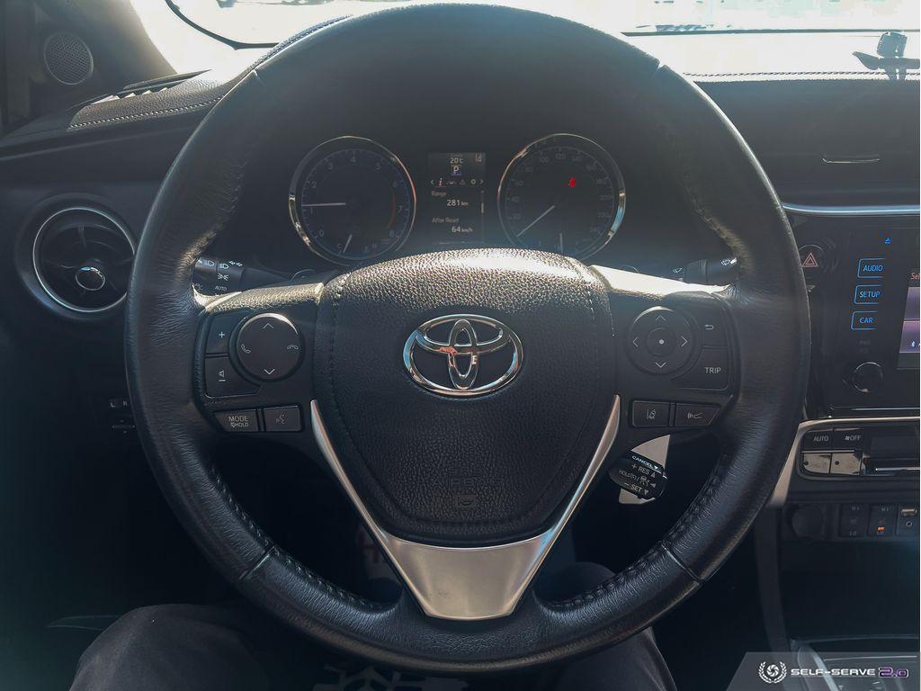 2018 Toyota Corolla SE / LEATHER / BACKCAM / HTD SEATS / NO ACCIDENTS - Photo #20