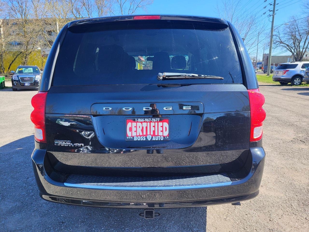 2014 Dodge Grand Caravan SE Photo3