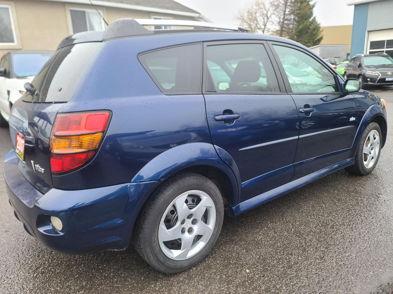 2007 Pontiac Vibe AUTO, ACCIDENT FREE, A/C, POWER GROUP ONLY 103 KM - Photo #4