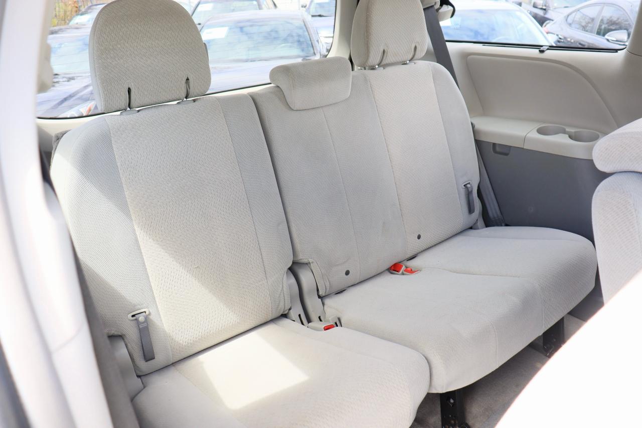 2013 Toyota Sienna LE | 8 Seater | Reverse Cam | 1 Owner | Clean Crfx Photo29