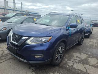 Used 2020 Nissan Rogue SV TECH AWD / Pro Pilot Assist / Sunroof / Blind Spot / Dual Climate for sale in Mississauga, ON