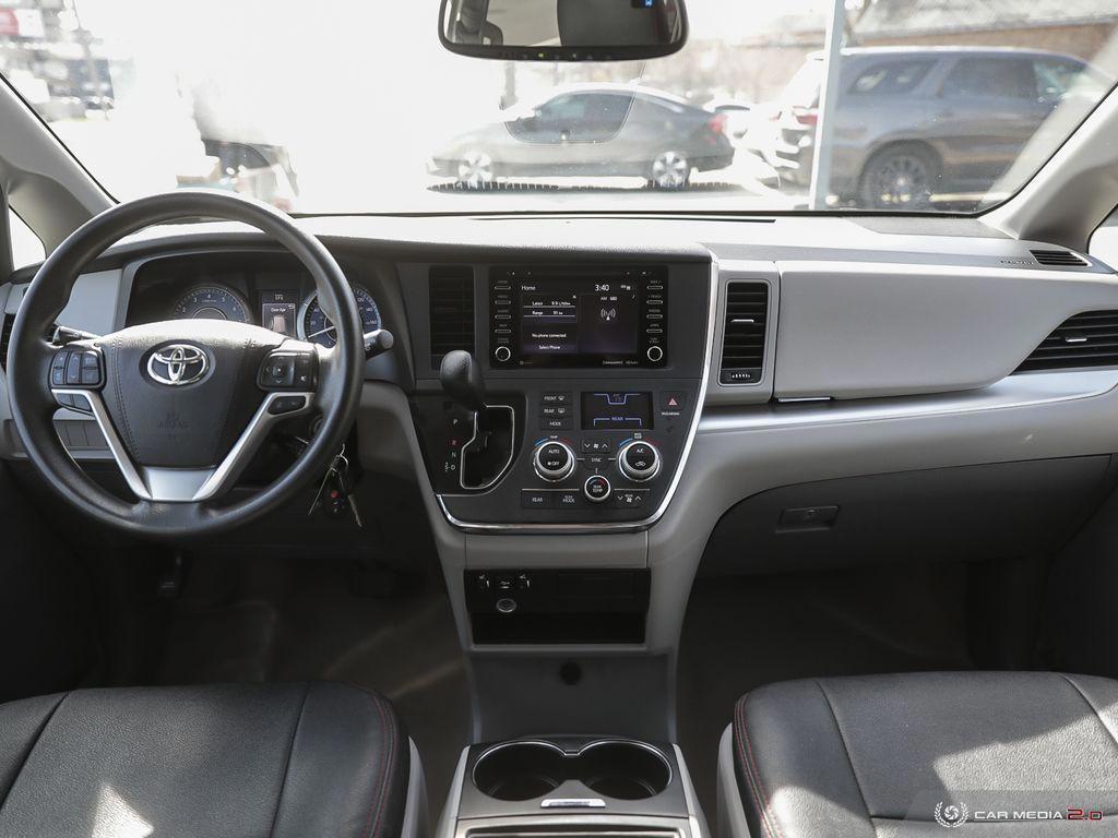 2019 Toyota Sienna LE 8-Passenger - Photo #23