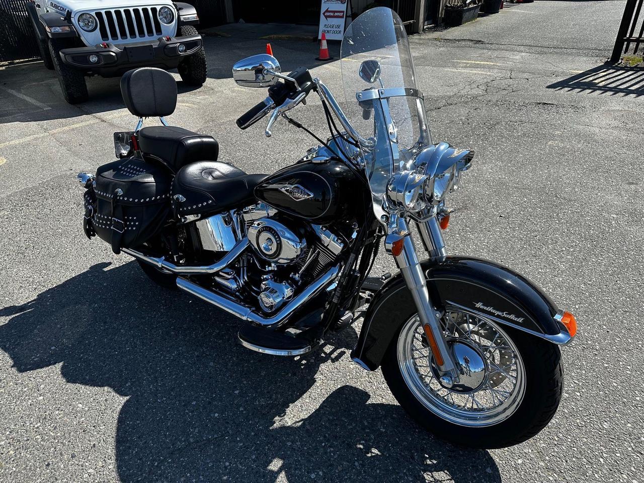 2015 Harley-Davidson Heritage Softail Classic  Photo0