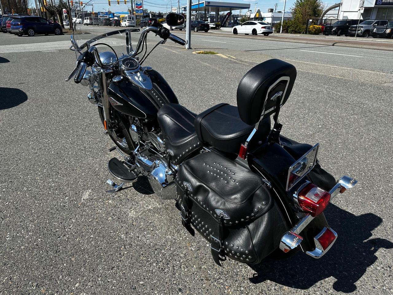 2015 Harley-Davidson Heritage Softail Classic  Photo
