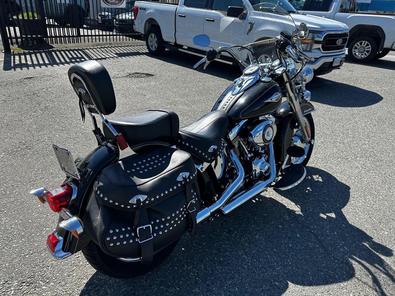 2015 Harley-Davidson Heritage Softail Classic  Photo