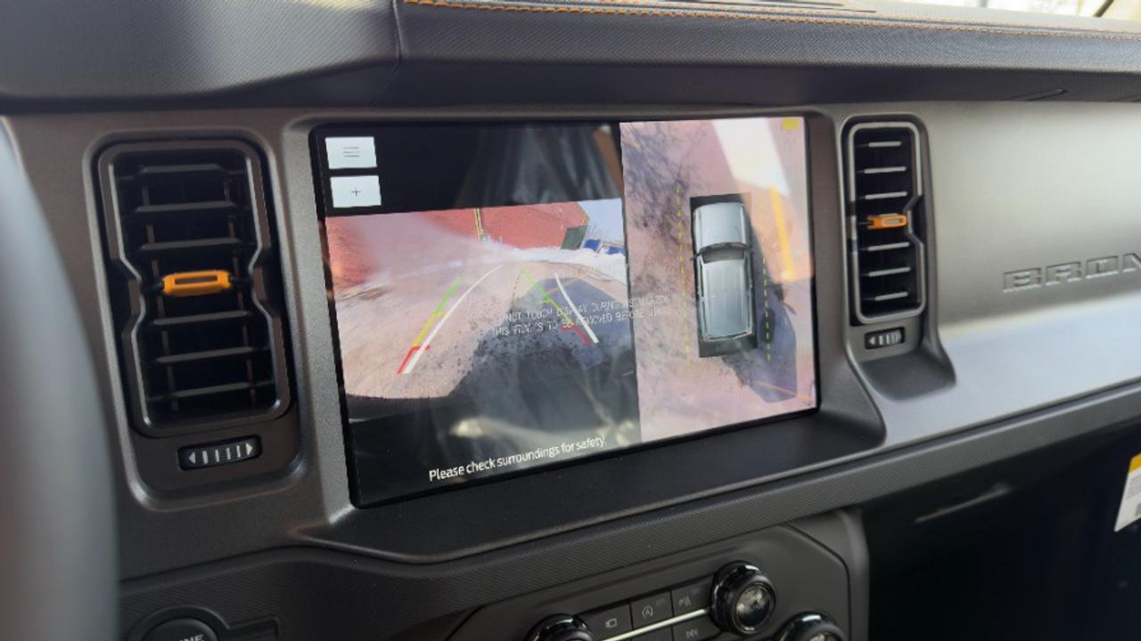 2024 Ford Bronco Badlands Photo