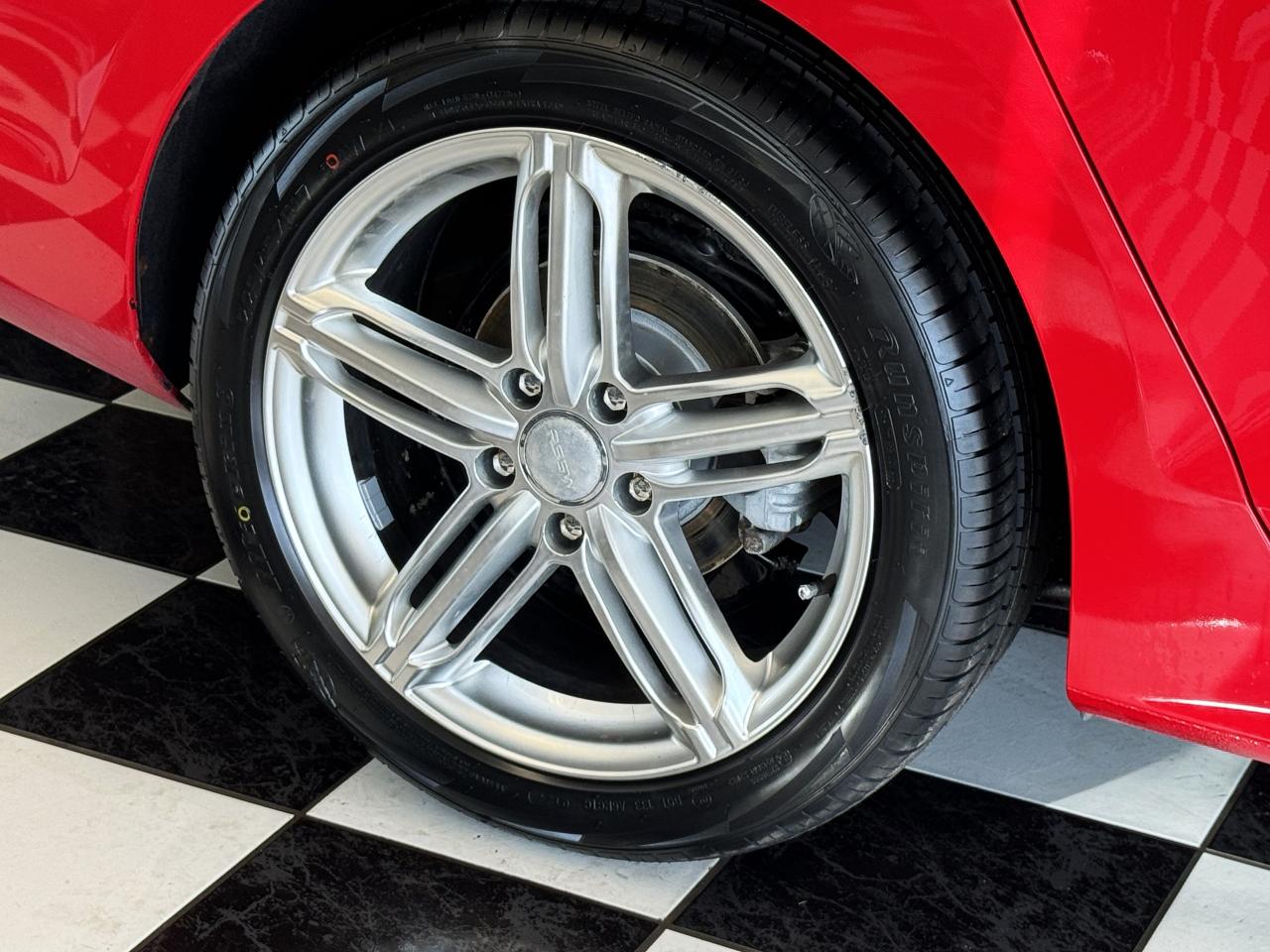 2015 Volkswagen Jetta Trendline+Camera+Heated Seats+New Tires+A/C Photo107