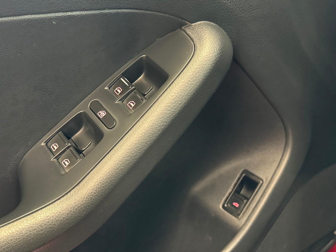 2015 Volkswagen Jetta Trendline+Camera+Heated Seats+New Tires+A/C - Photo #46