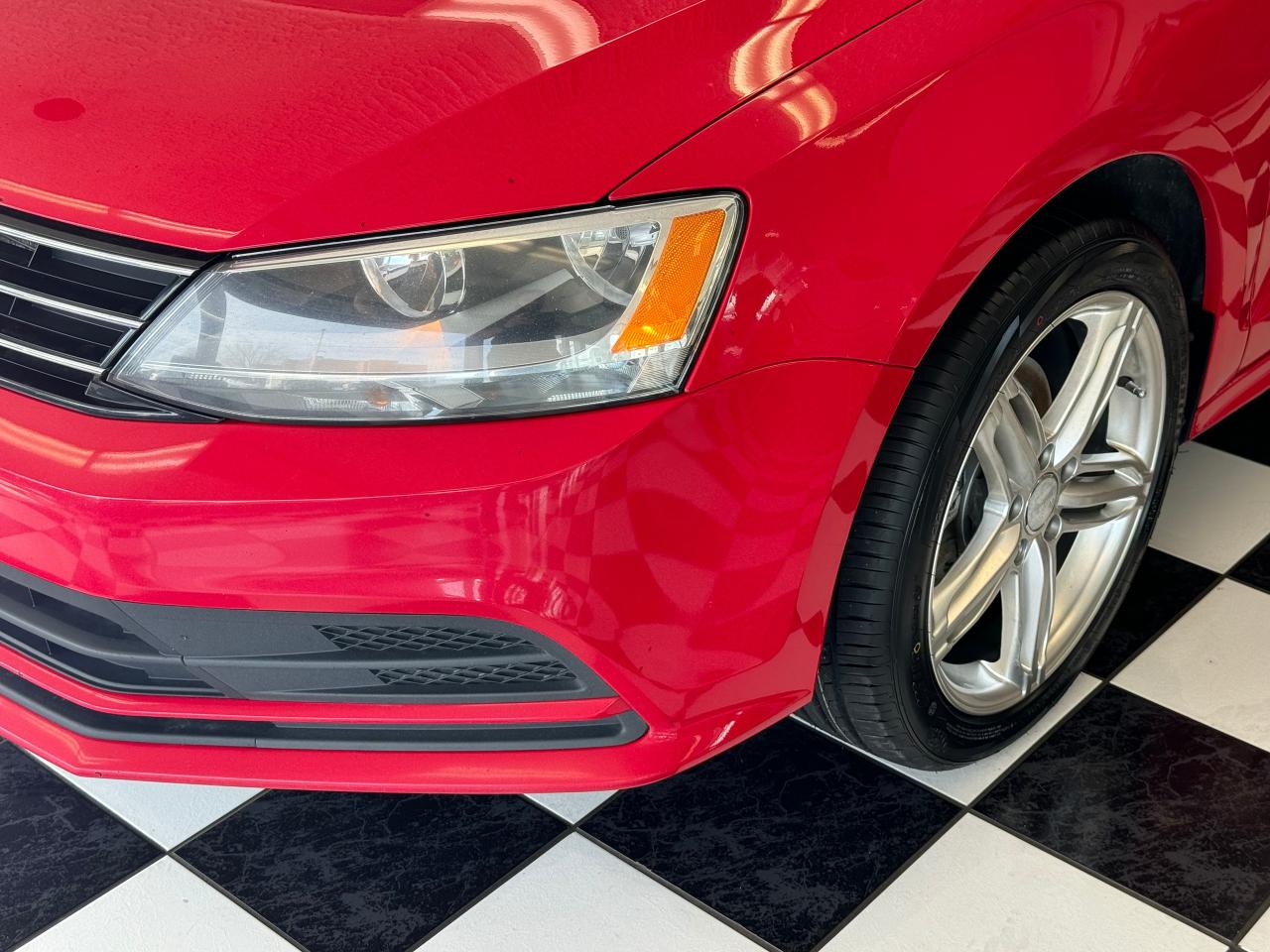 2015 Volkswagen Jetta Trendline+Camera+Heated Seats+New Tires+A/C Photo90