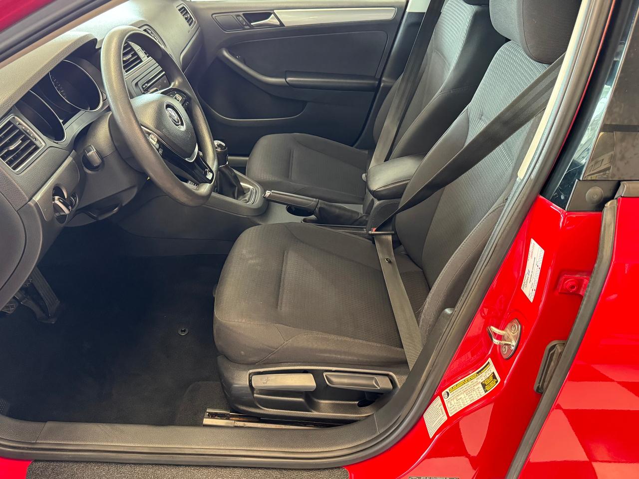 2015 Volkswagen Jetta Trendline+Camera+Heated Seats+New Tires+A/C - Photo #18