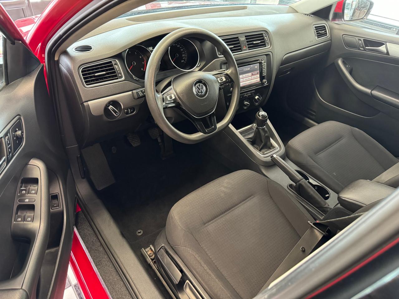 2015 Volkswagen Jetta Trendline+Camera+Heated Seats+New Tires+A/C Photo75