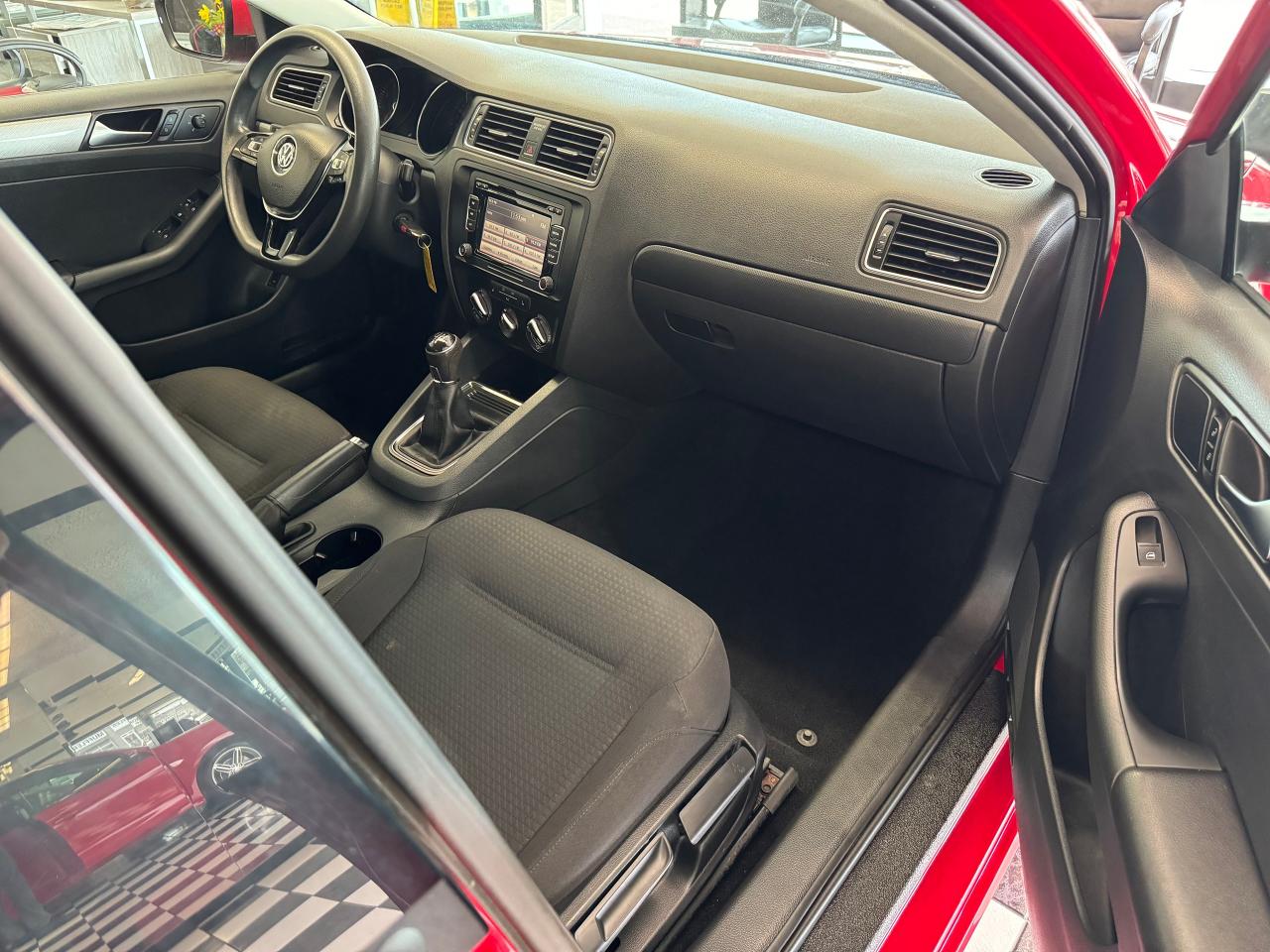 2015 Volkswagen Jetta Trendline+Camera+Heated Seats+New Tires+A/C Photo78