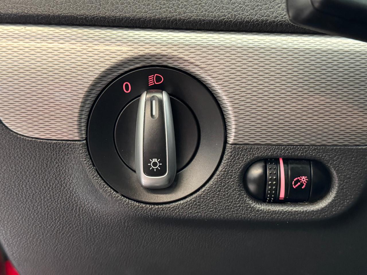 2015 Volkswagen Jetta Trendline+Camera+Heated Seats+New Tires+A/C - Photo #44