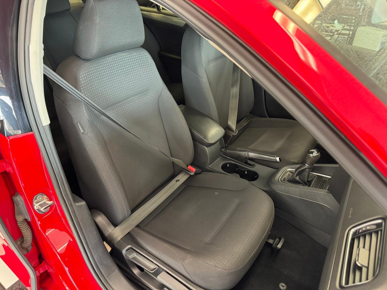 2015 Volkswagen Jetta Trendline+Camera+Heated Seats+New Tires+A/C Photo80