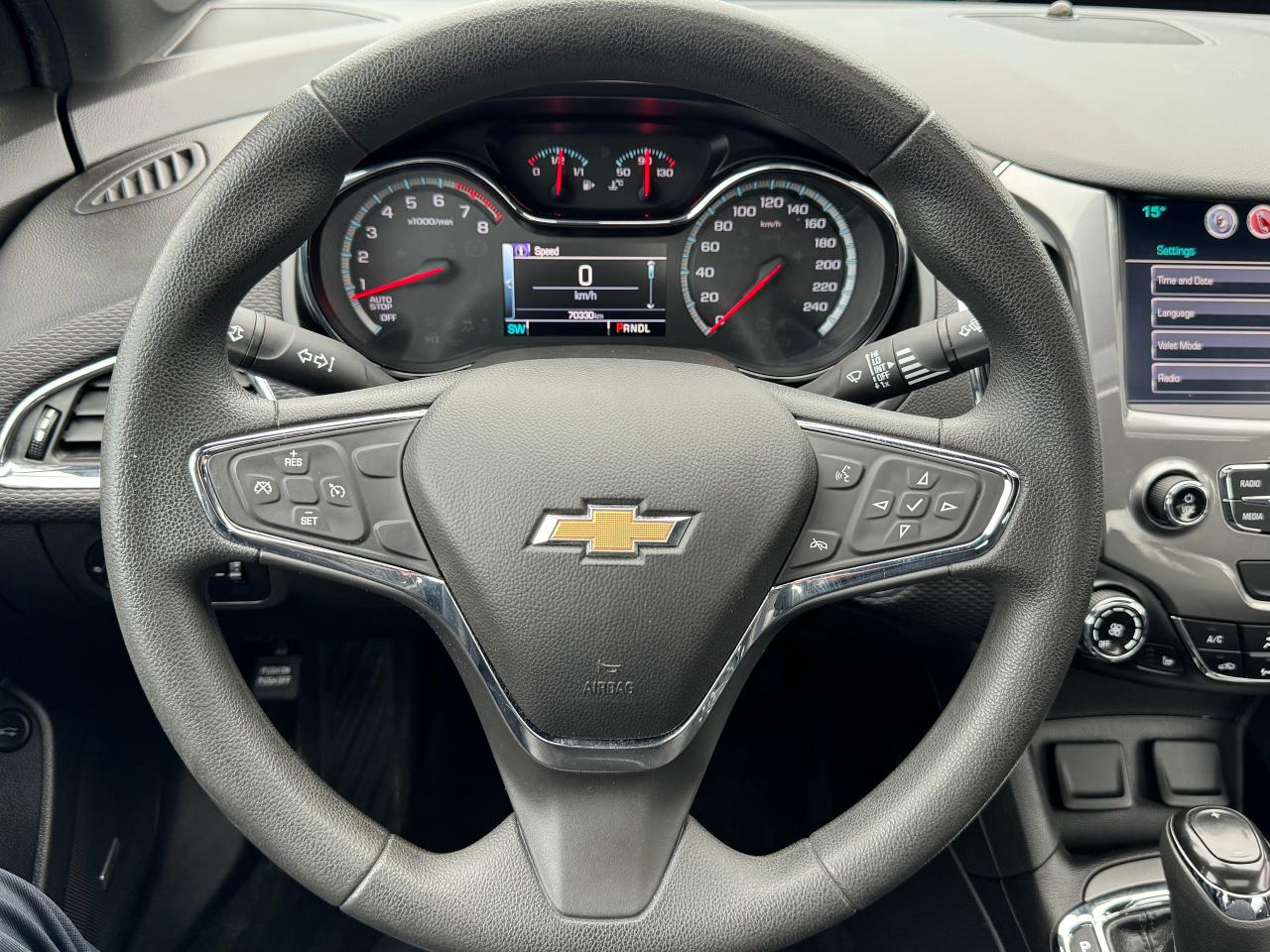 2016 Chevrolet Cruze LT RS+Roof+Camera+ApplePlay+New Tires+Clean Carfax - Photo #9