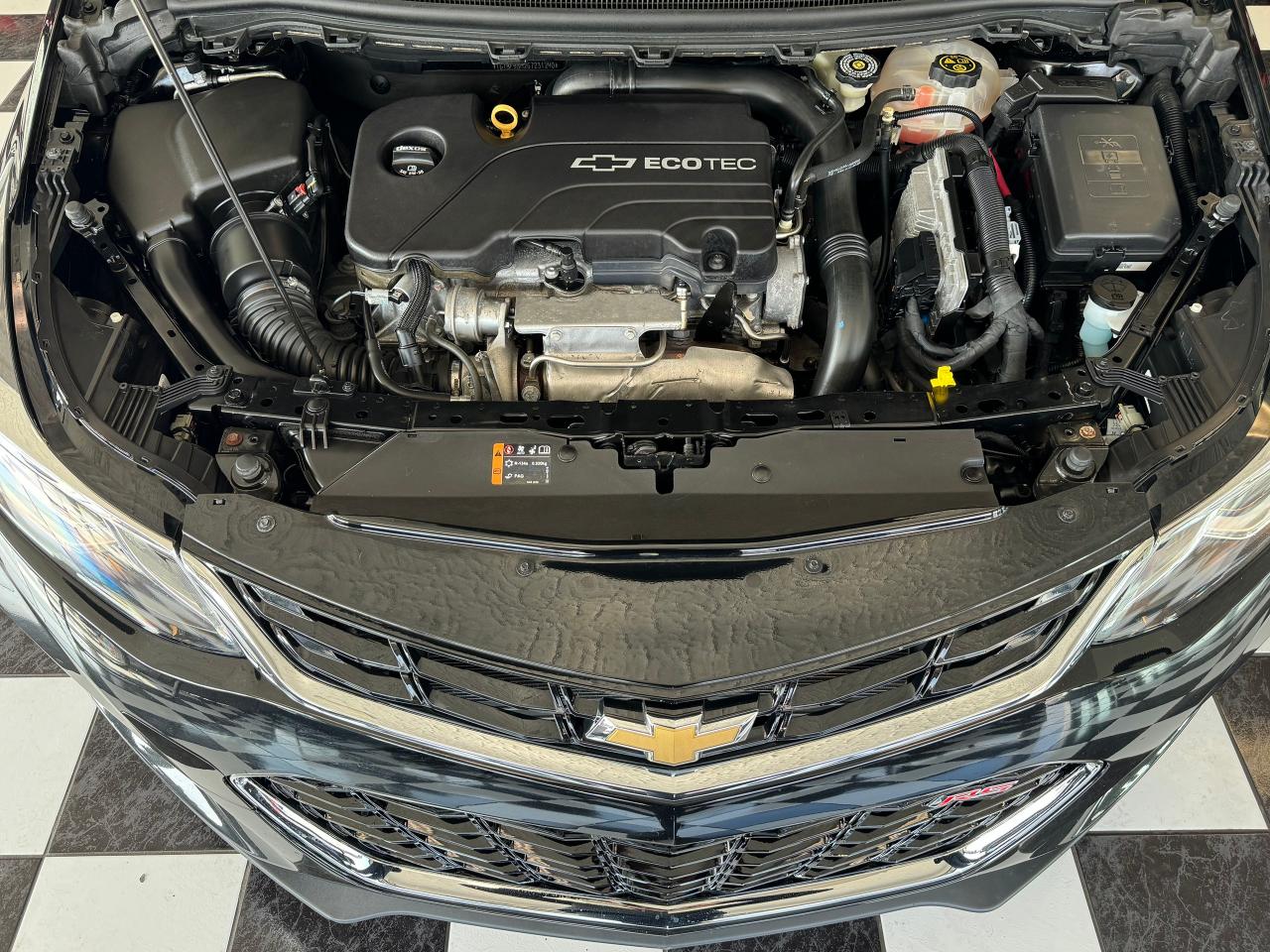 2016 Chevrolet Cruze LT RS+Roof+Camera+ApplePlay+New Tires+Clean Carfax - Photo #7