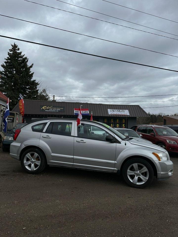 2012 Dodge Caliber SXT - Photo #3