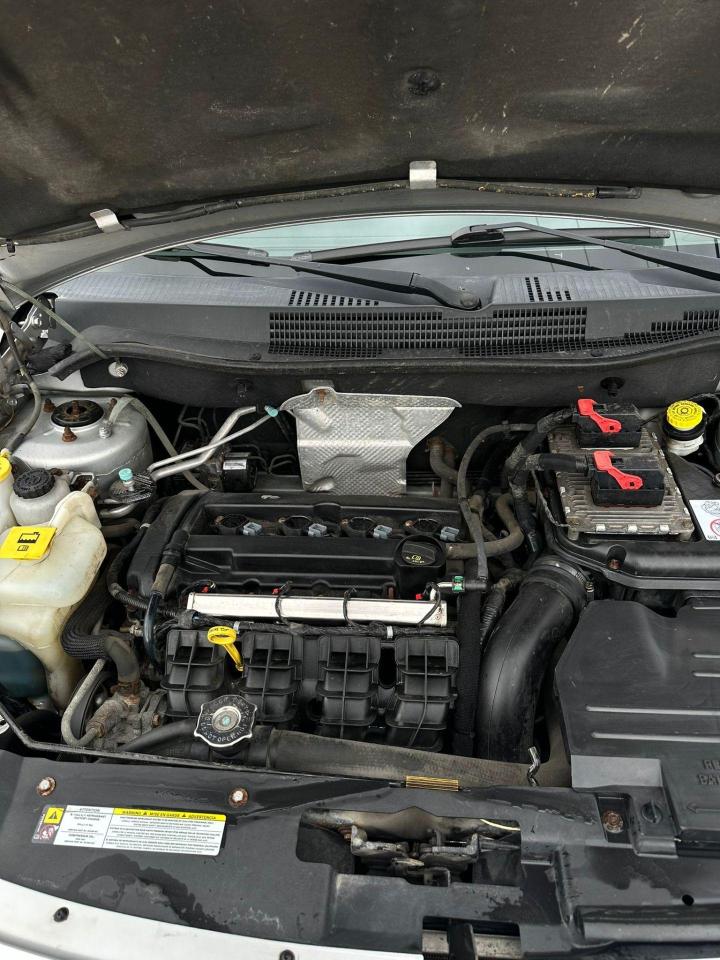 2012 Dodge Caliber SXT - Photo #11