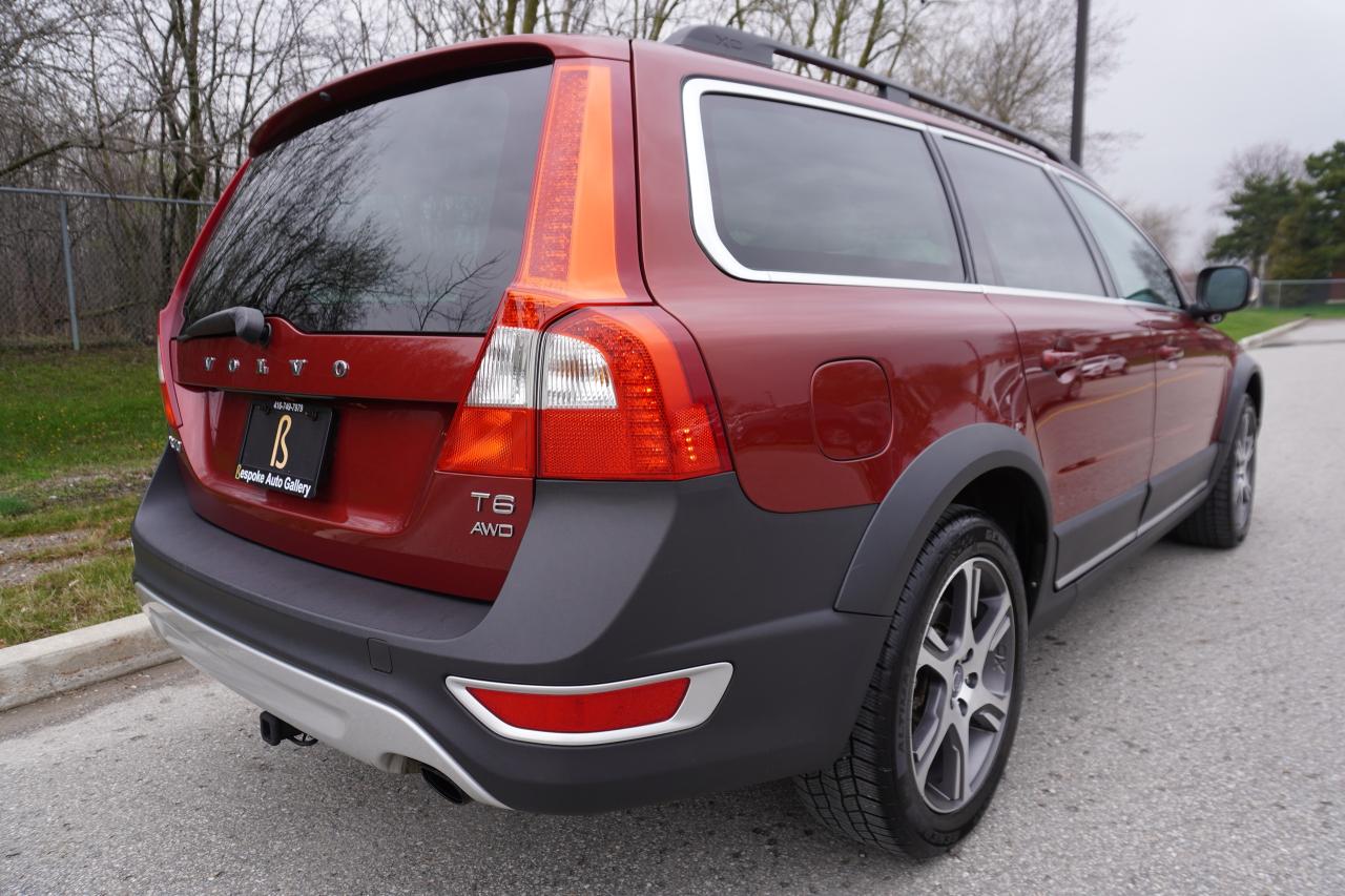 2012 Volvo XC70 1 OWNER / NO ACCIDENTS / STUNNING COMBO / T6 AWD Photo3