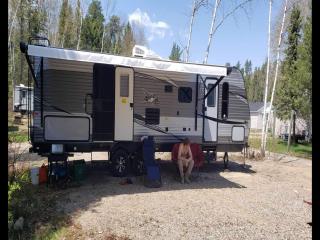 Are you ready for some adventures?  Used maybe 10 times, in mint shape, Has only been parked at a campsite since purchased.  Great family trailer, bunk, AC and so much more- take a look at all the pictures for specs.  This trailer isnt on our lot- please call for more details.  705-222-8733 (USED)