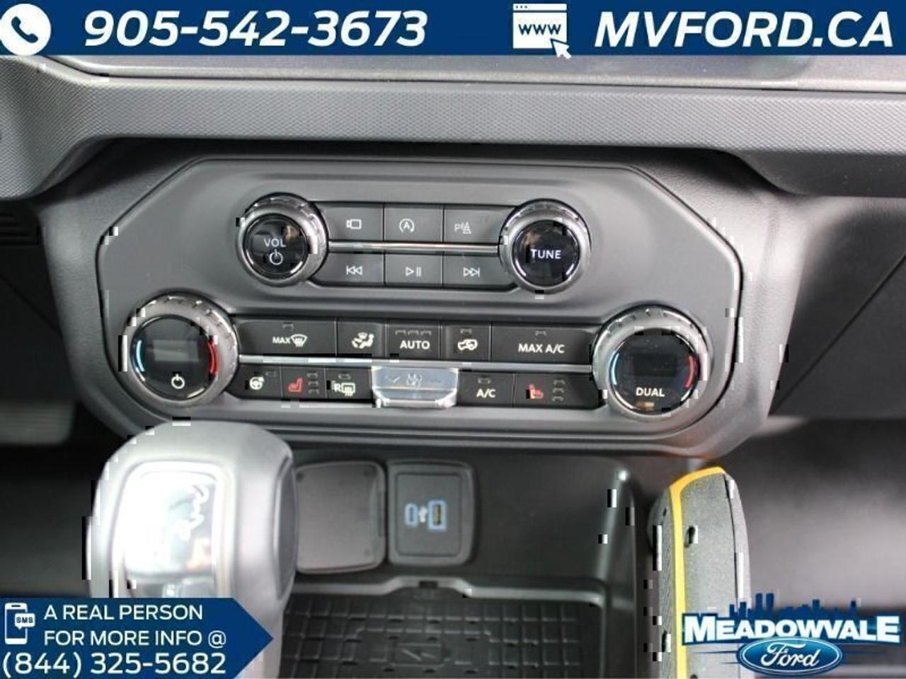 2024 Ford Bronco Badlands Photo