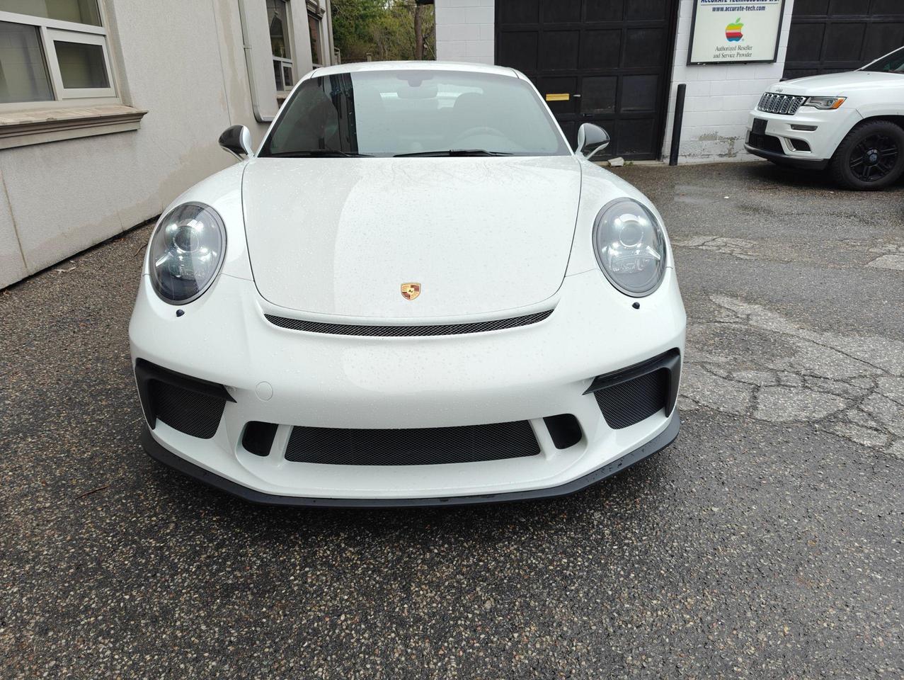 2018 Porsche 911 GT3 - Photo #3