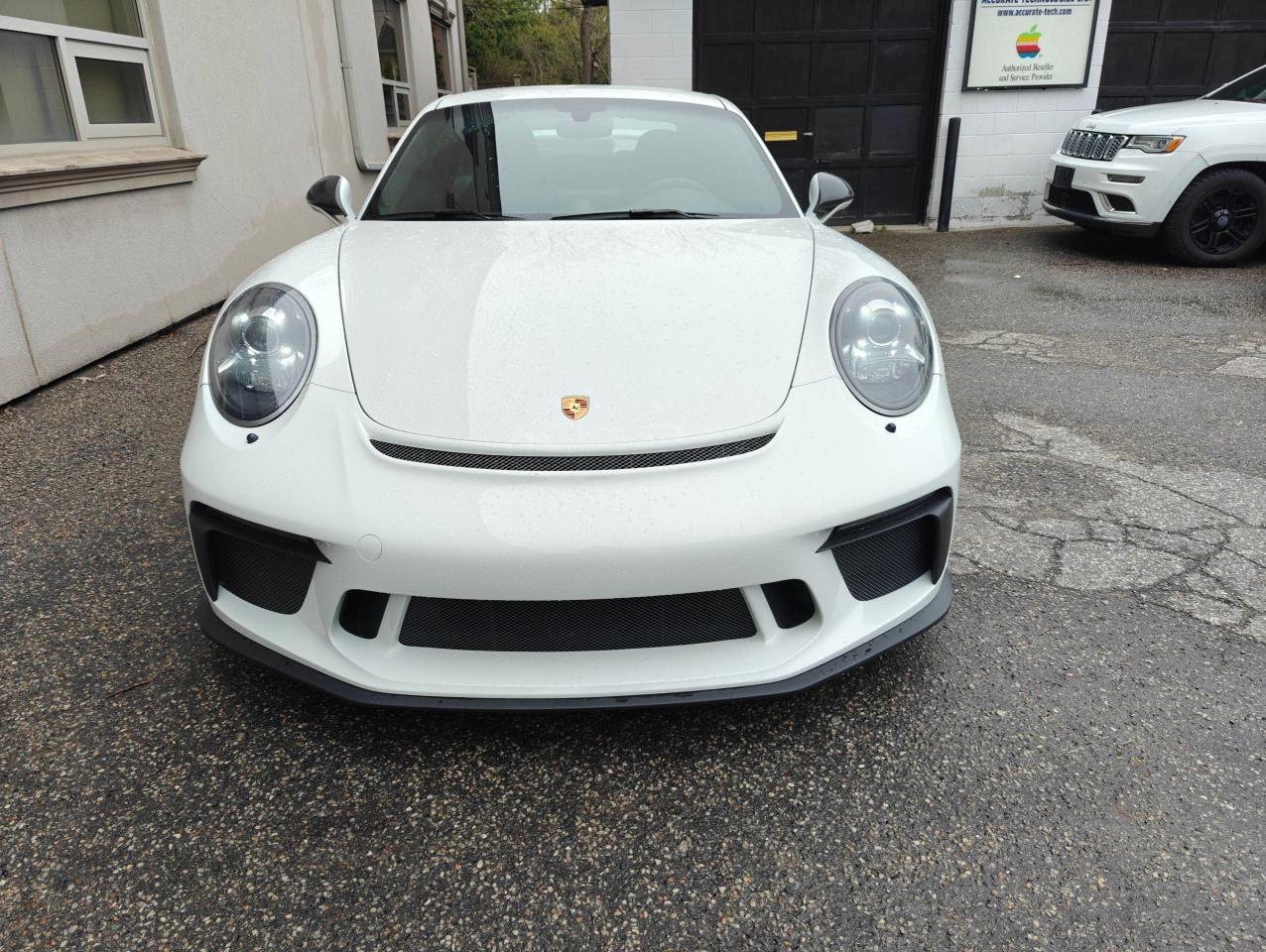 2018 Porsche 911 GT3 - Photo #3