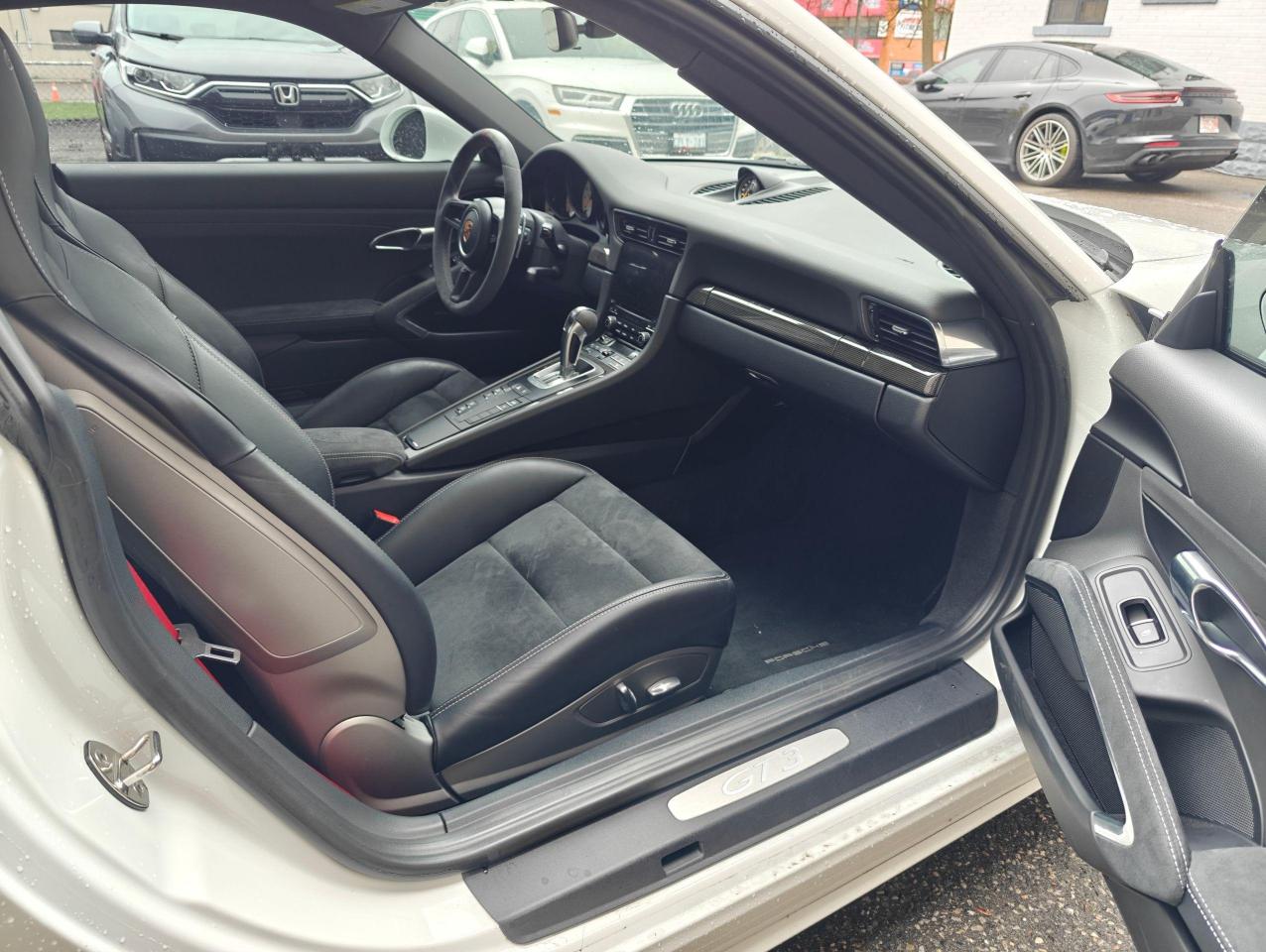 2018 Porsche 911 GT3 - Photo #28