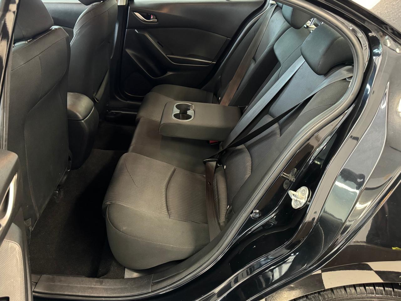 2016 Mazda MAZDA3 Touring+Camera+GPS+Heated Seats+CLEAN CARFAX - Photo #24