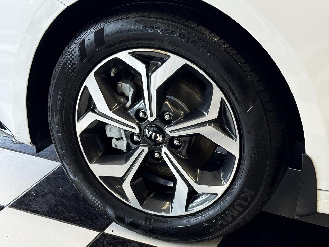 2019 Kia Forte EX+Camera+LaneKeep+Heated Steering+CLEAN CARFAX - Photo #50