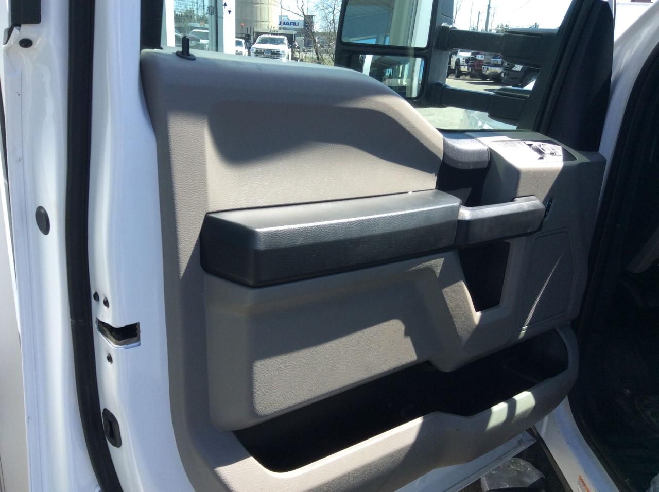 2022 Ford F-450 XL Photo2