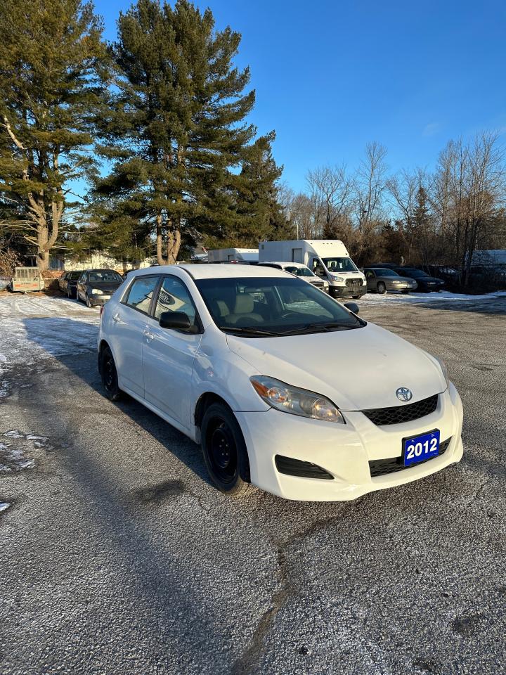 Used 2012 Toyota Matrix BASE for sale in Foxboro, ON