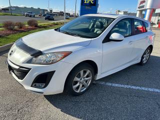 Used 2011 Mazda MAZDA3 HATCHBACK GS 2.5L/SUNROOF/VERY CLEAN/NO ACCIDENTS for sale in Cambridge, ON