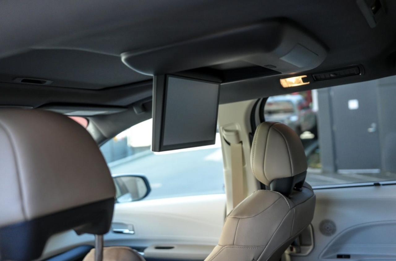 2024 Toyota Sienna Limited AWD - Photo #18