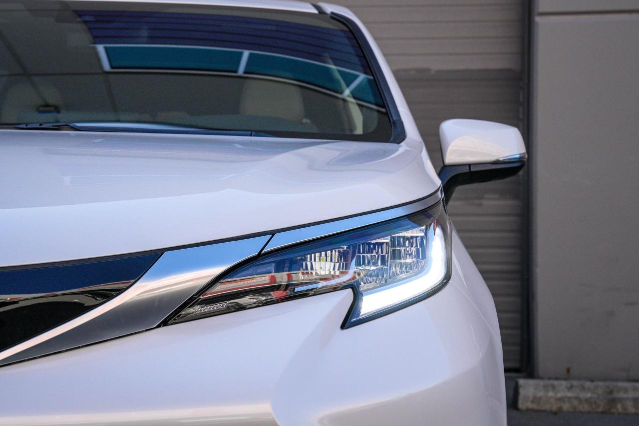 2024 Toyota Sienna Limited AWD - Photo #2