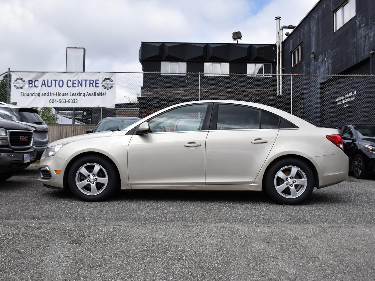 Used 2016 Chevrolet Cruze LT - Heated Leather Seats, Sunroof, Backup Camera for sale in Coquitlam, BC