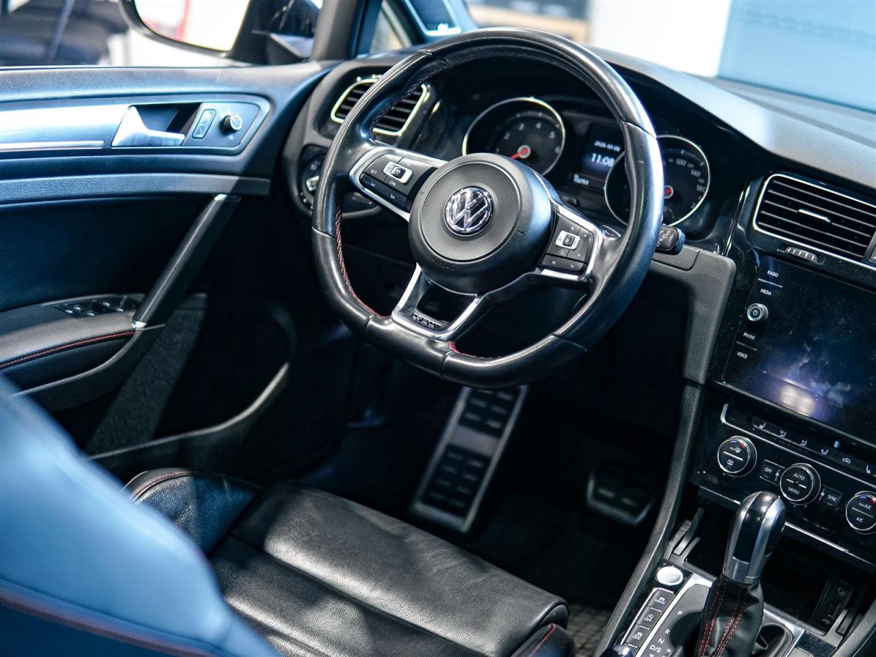 2018 Volkswagen Golf  Photo