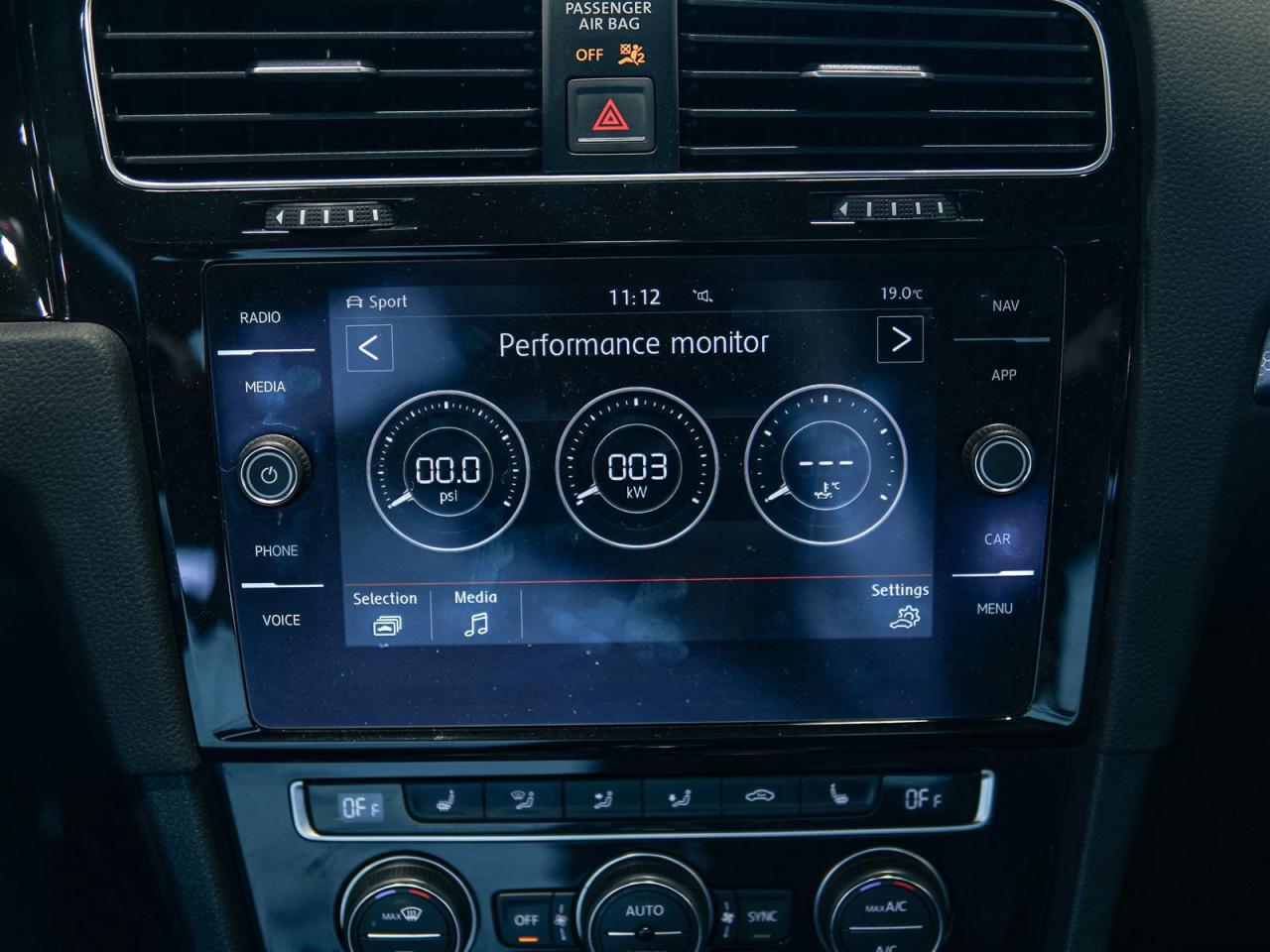 2018 Volkswagen Golf  Photo