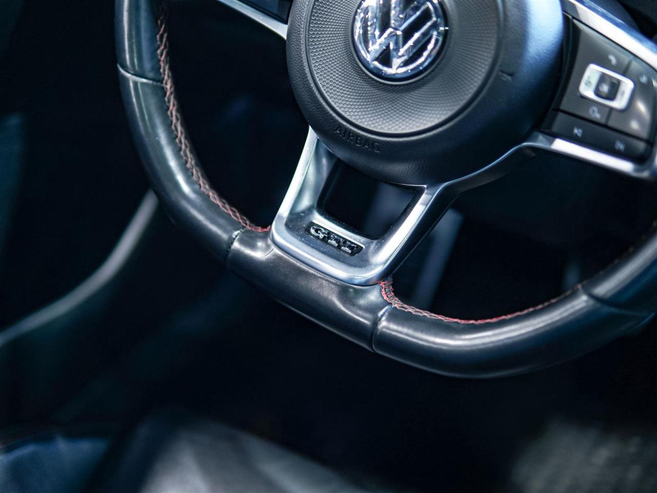 2018 Volkswagen Golf  Photo