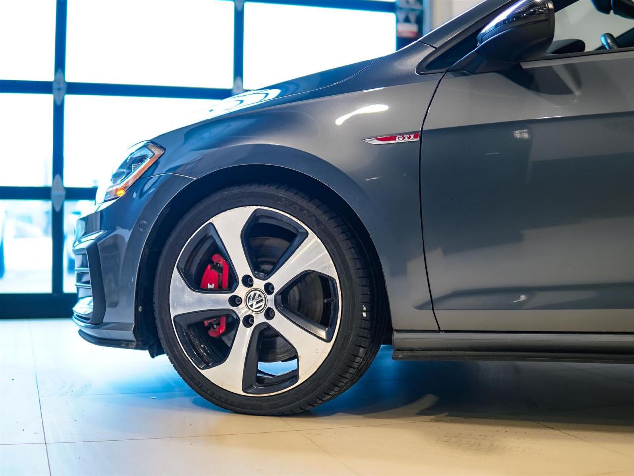 2018 Volkswagen Golf  Photo